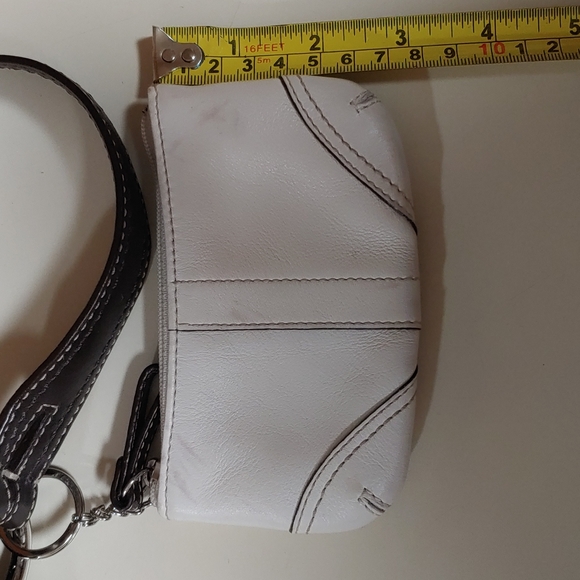 Coach Leather Soho With Keychain Coin Purse - Picture 16 of 17